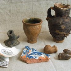 Керамические кувшины, ваза, турецкие курительные трубки, изразец